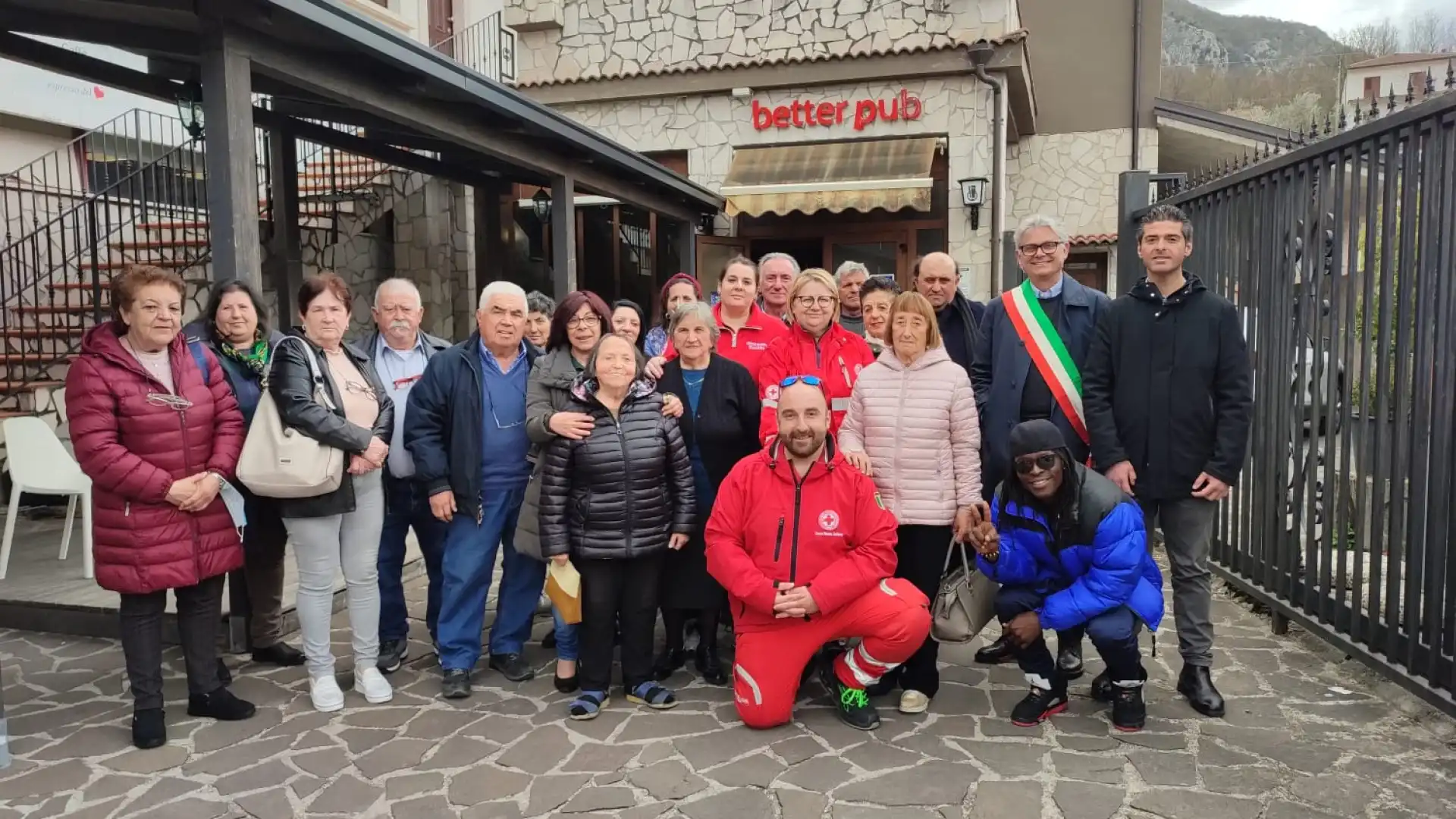 Un pranzo contro la solitudine. L'evento la scorsa domenica a Cerro al Volturno promosso dalla Croce Rossa.